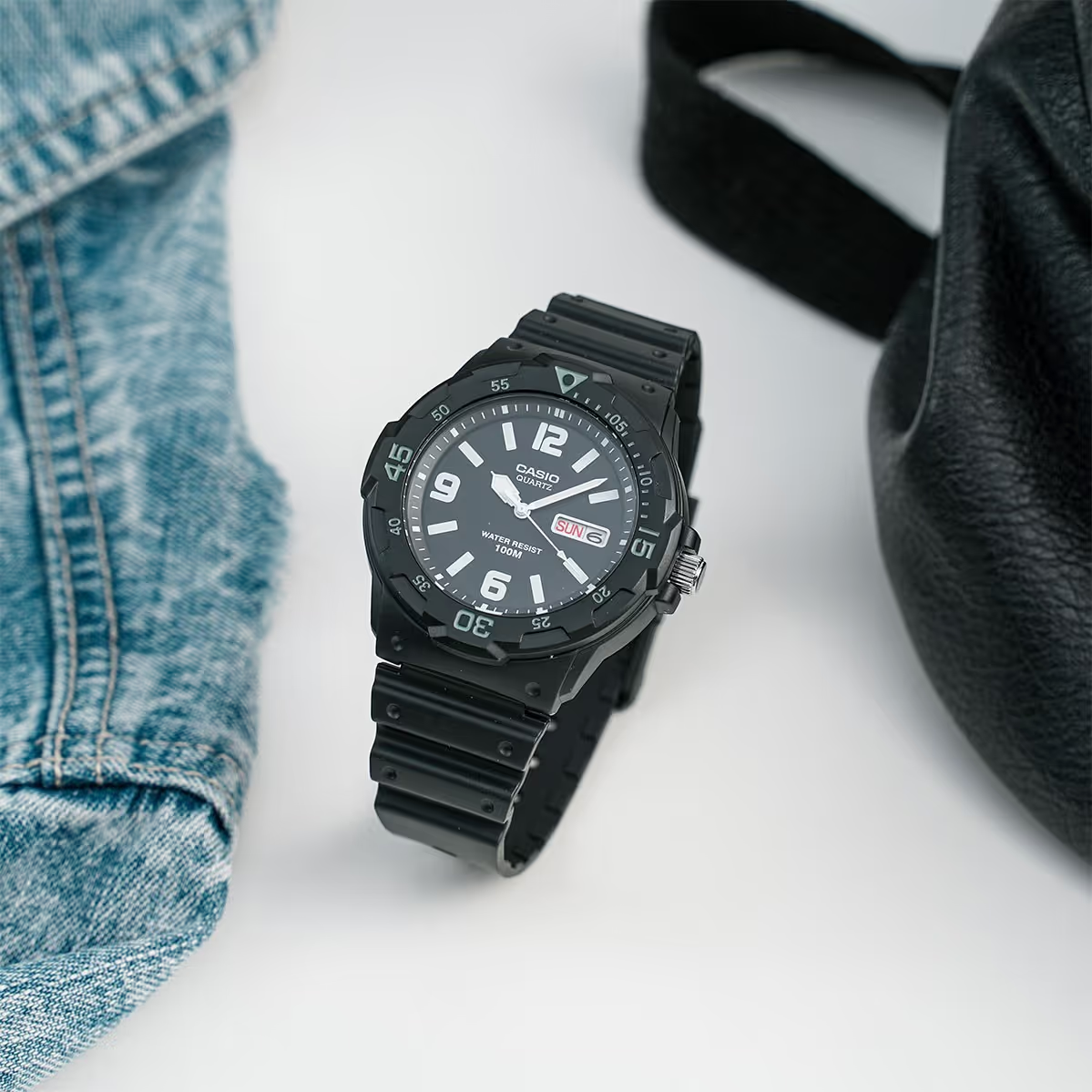 casio-mrw-200h-1b2vdf-nam-quartz-pin-mat-so-44m-kinh-nhua-chong-nuoc-10atm