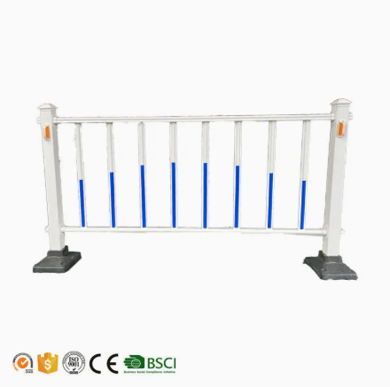 Lan can đường bộ đế cao su và nhựa