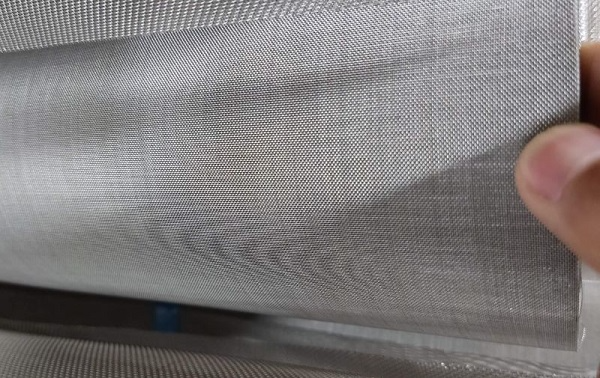 luoi-dan-inox-201-kho-1m2-x-30m-120-mesh-75kg