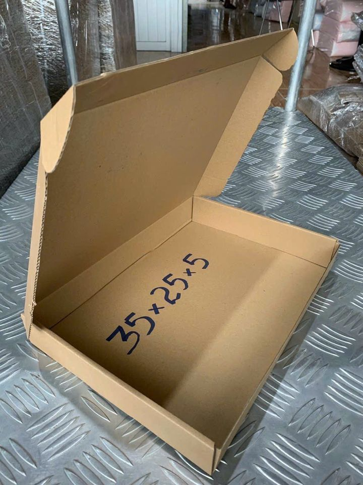 Thùng hộp carton nắp gài đóng hàng 35x25x5 cm