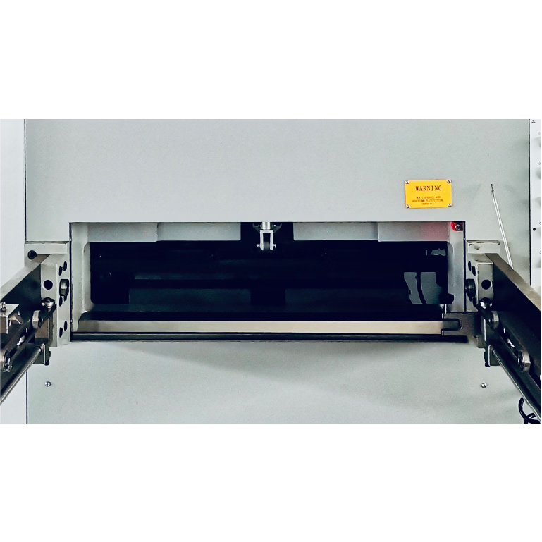 Máy cắt khuôn tự động (LK106M)