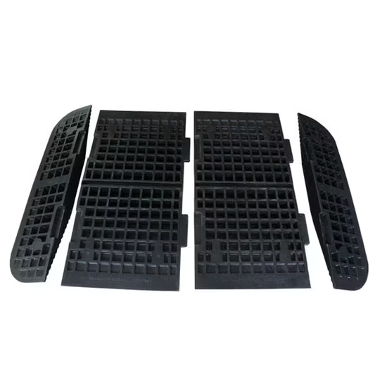 Gờ giảm tốc cao su bền phản quang