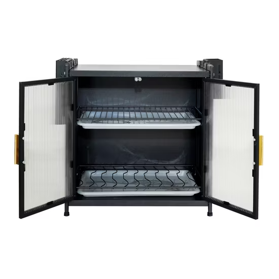 tu-dung-do-nha-bep-co-lon-hien-dai-voi-cac-ngan-ke-nhieu-tang-co-the-dieu-chinh