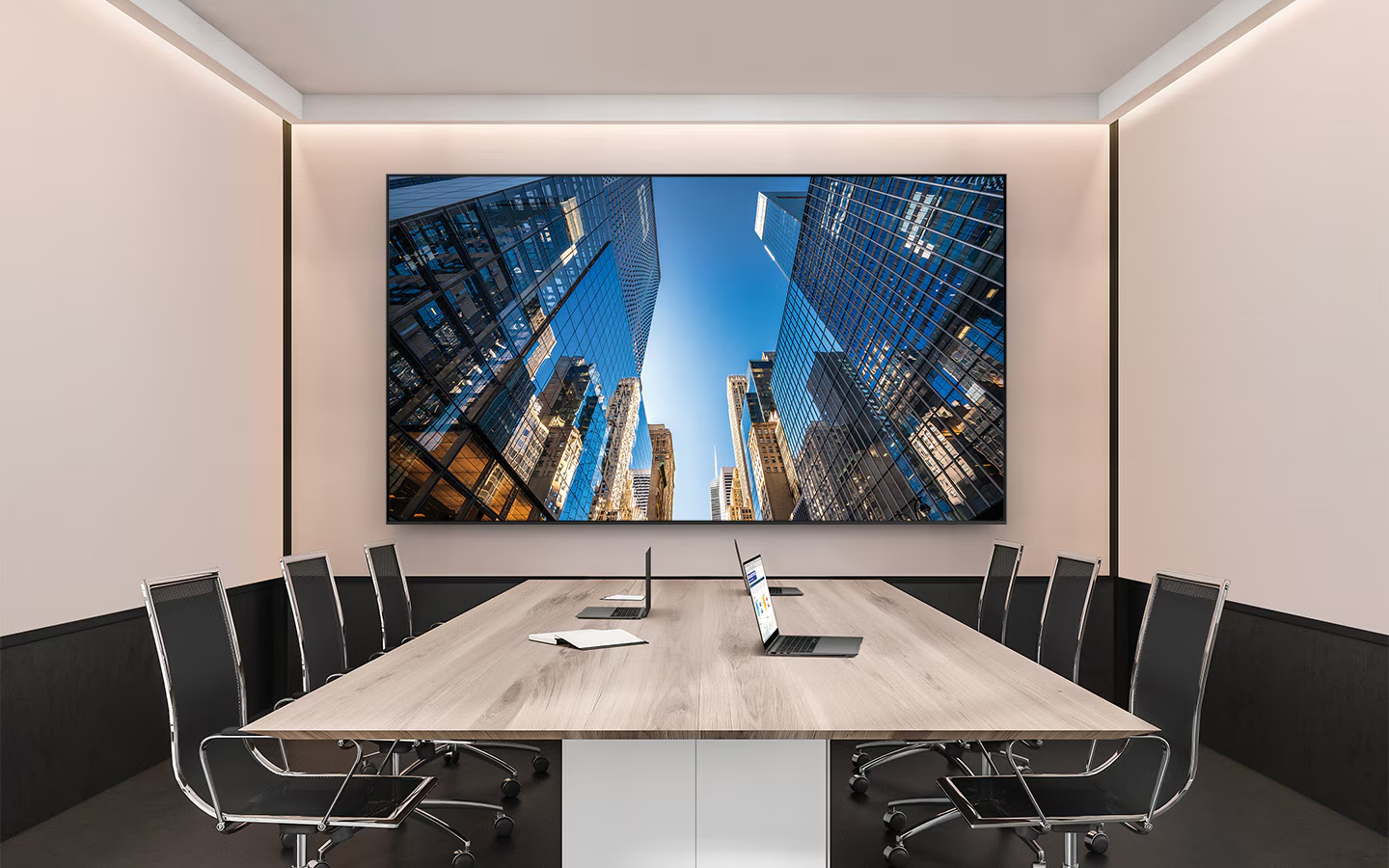 man-hinh-98-inch-uhd-signage-qe98c